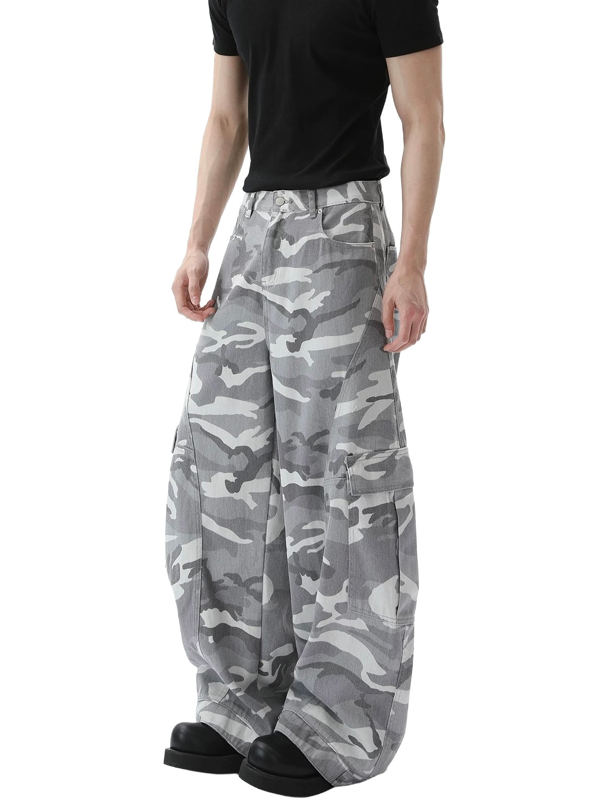1093 CAMO JEANS